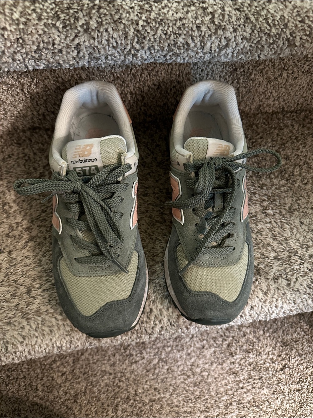 New Balance Women's Sneaker in Olive Green and Blush - Picture 4 of 11